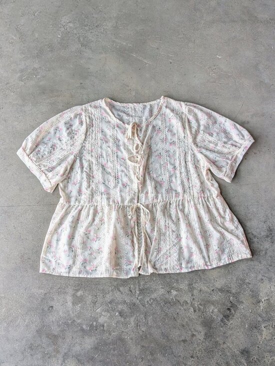 Boutique Tops - Women's Floral Tie Front Blouse Puff Short Sleeve Peplum Top size 2XL